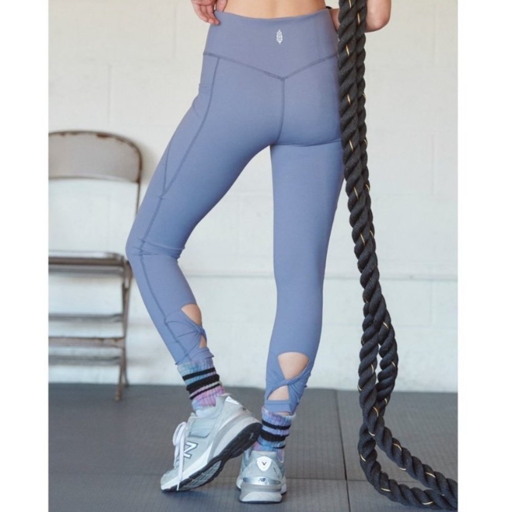 NWT! Free People Wave Rider Twist Ankle Leggings Blue Granite XS - Picture 2 of 12